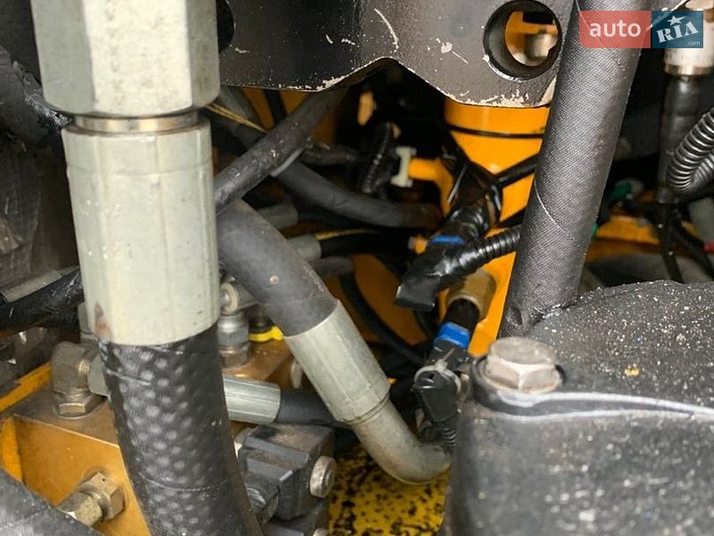 Экскаватор погрузчик JCB JS 145 2009 в Киеве