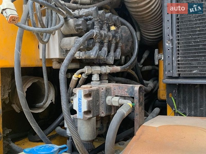 Экскаватор погрузчик JCB JS 145 2009 в Киеве