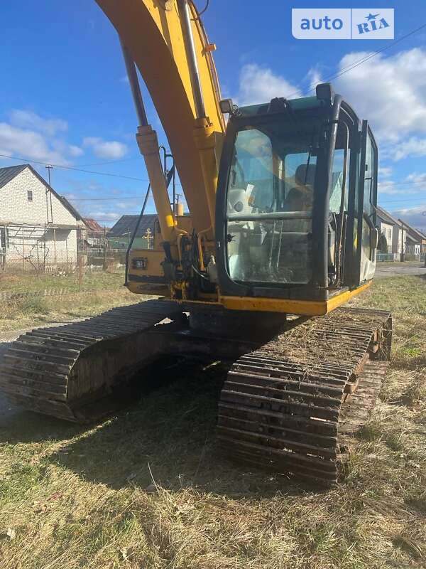 Гусеничный экскаватор JCB JS 160 2003 в Хусте