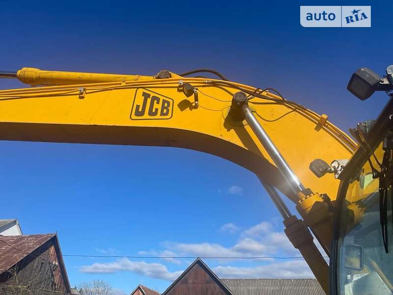 Гусеничный экскаватор JCB JS 160 2003 в Хусте