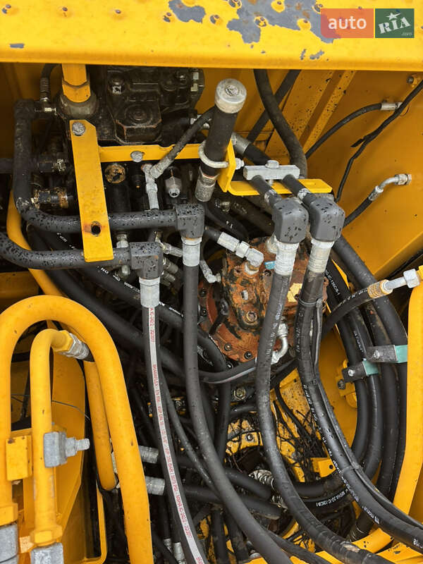 Гусеничный экскаватор JCB JS 160 2011 в Львове