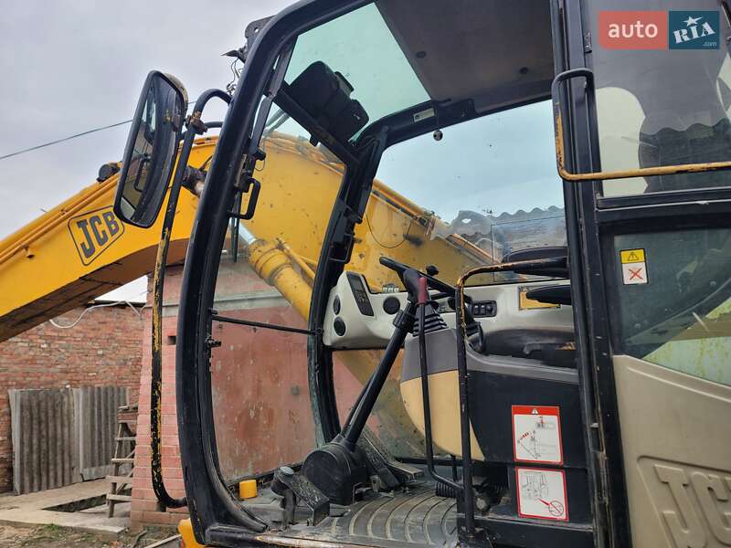 Колесный экскаватор JCB JS 175 2002 в Виннице