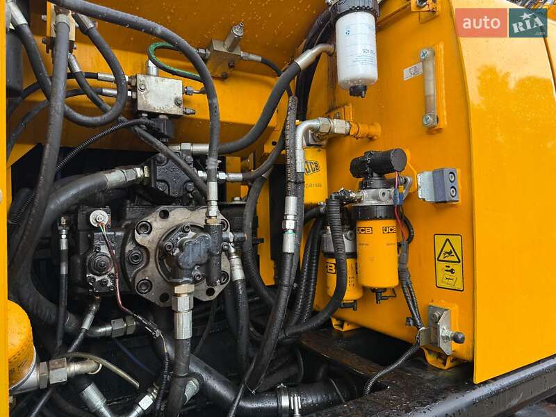Колесный экскаватор JCB JS 175 2016 в Киеве