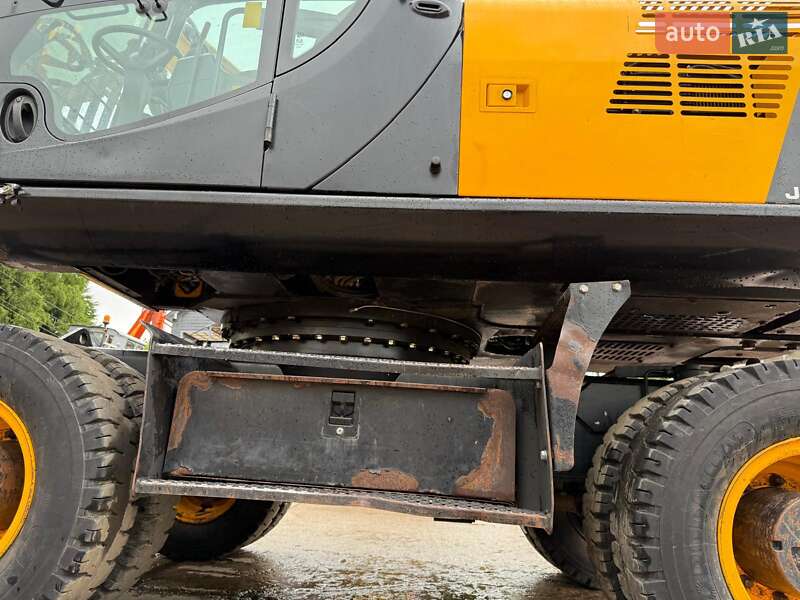 Колесный экскаватор JCB JS 175 2016 в Киеве