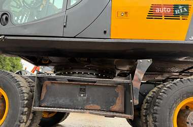 Колесный экскаватор JCB JS 175 2016 в 
