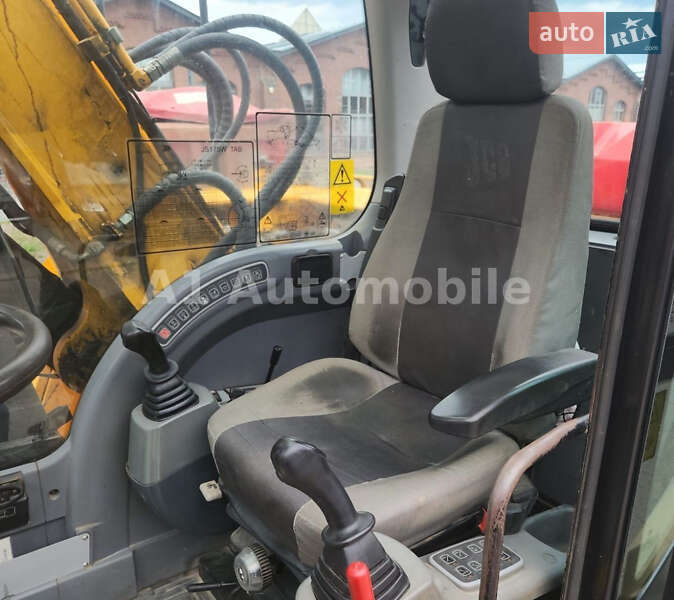 Колесный экскаватор JCB JS 175 2008 в Киеве