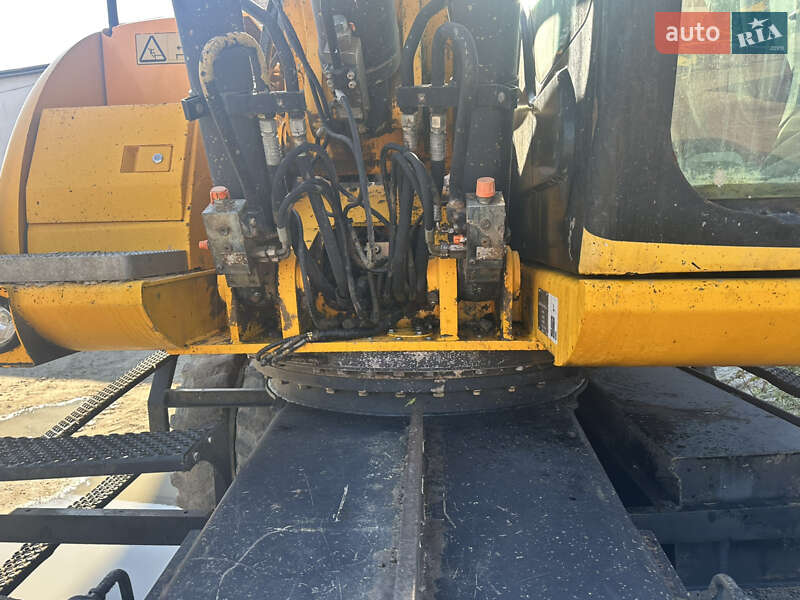 Колесный экскаватор JCB JS 175 2008 в Киеве