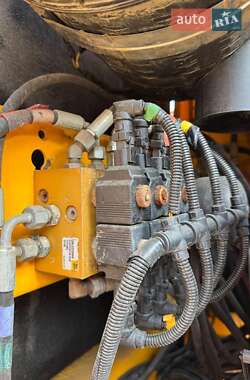 Колесный экскаватор JCB JS 175 2007 в 
