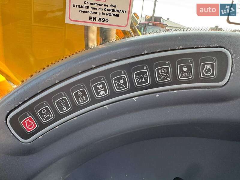 Колесный экскаватор JCB JS 175 2007 в Черновцах