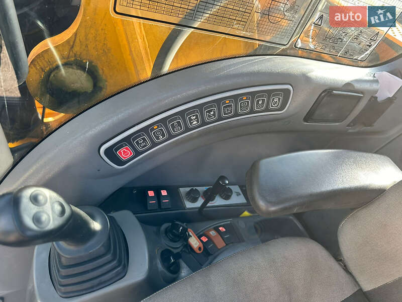 Колесный экскаватор JCB JS 175 2008 в Киеве