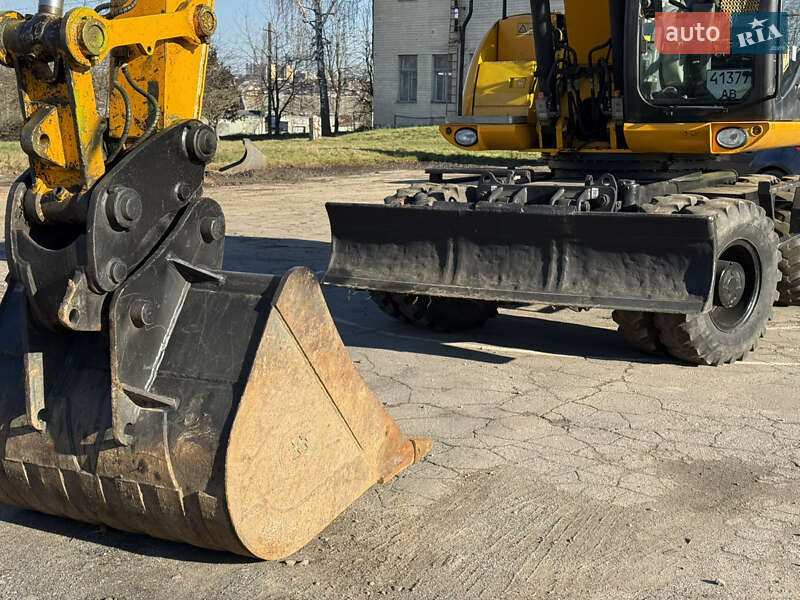 Колесный экскаватор JCB JS 175 2010 в Виннице