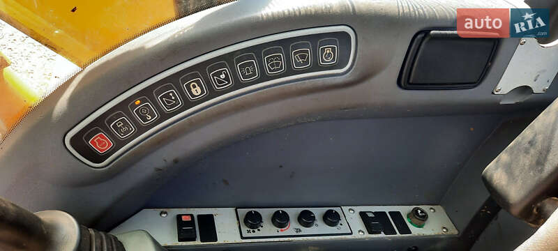 Гусеничный экскаватор JCB JS 200 2006 в Луцке