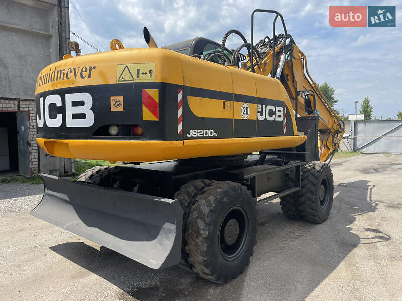 Колесный экскаватор JCB JS 200 2012 в Кременчуге