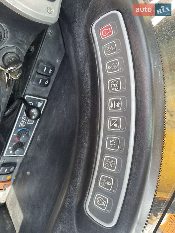 Колесный экскаватор JCB JS 200 2012 в Кременчуге