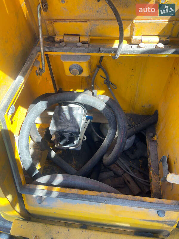 Гусеничний екскаватор JCB JS 200 2007 в Львові фото 6 Гусеничний екскаватор JCB JS 200 2007 в Львові