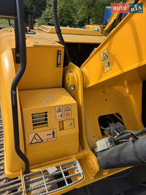 Гусеничный экскаватор JCB JS 200 2012 в Львове