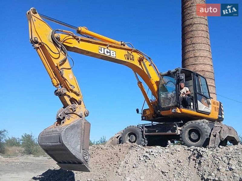 Колесный экскаватор JCB JS 200W 2004 в Арцизе