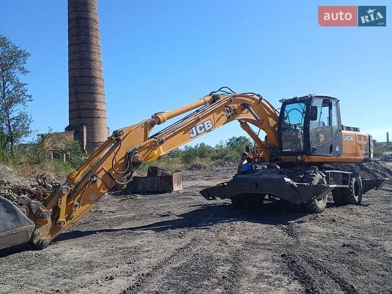 Колесный экскаватор JCB JS 200W 2004 в Арцизе