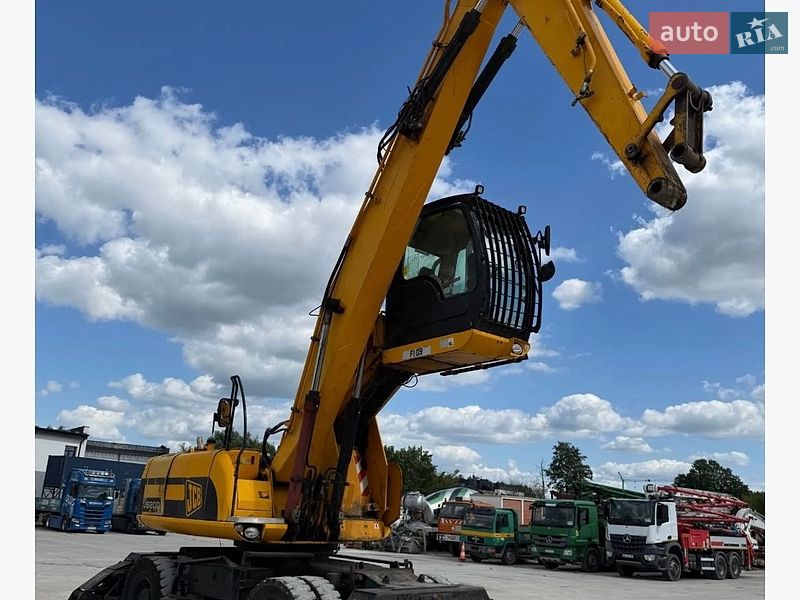 Колесный экскаватор JCB JS 200W 2008 в Косове