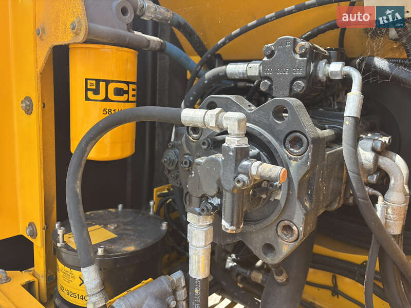 Гусеничный экскаватор JCB JS 210 2013 в Львове