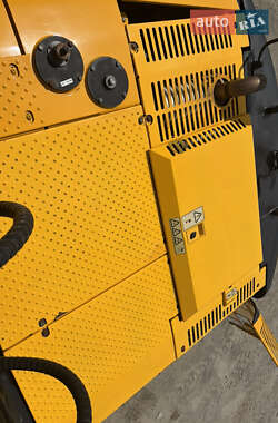 Гусеничный экскаватор JCB JS 210 2013 в Львове