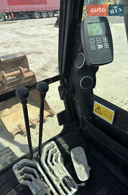 Гусеничный экскаватор JCB JS 210 2013 в Львове