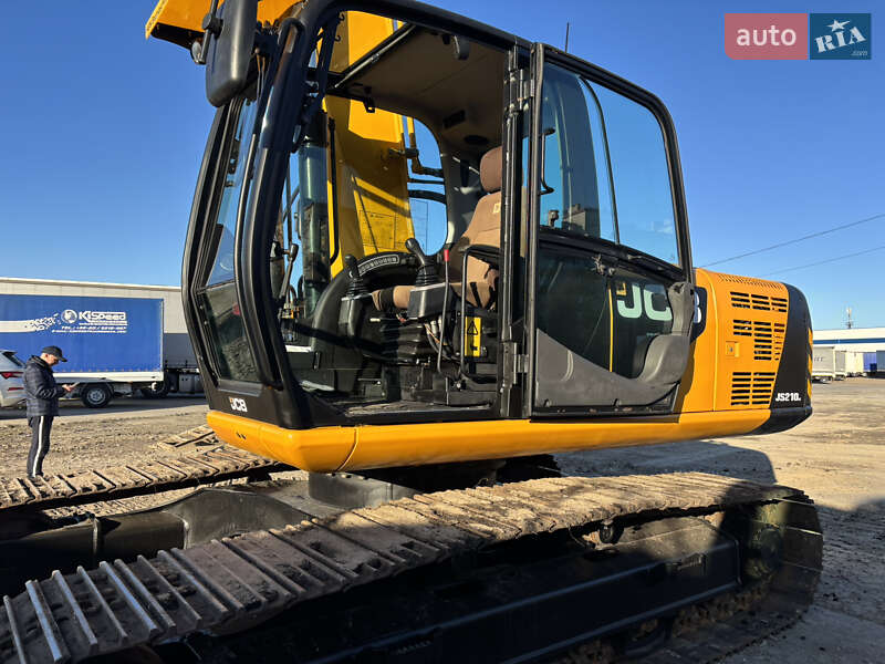 Гусеничный экскаватор JCB JS 210 2012 в Львове