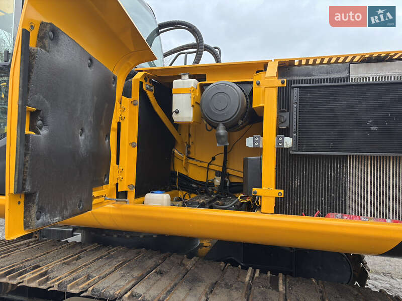 Гусеничный экскаватор JCB JS 210 2012 в Львове