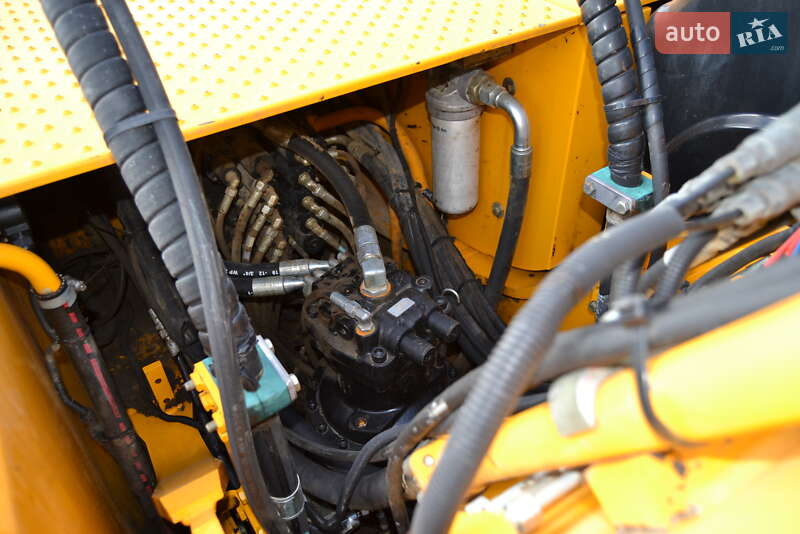 Гусеничний екскаватор JCB JS 220 2012 в Вінниці