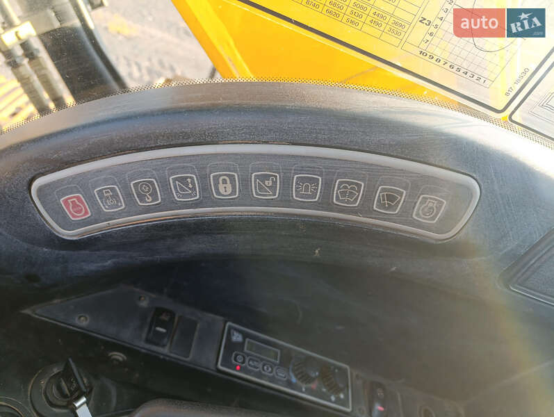 Гусеничний екскаватор JCB JS 220 2010 в Львові