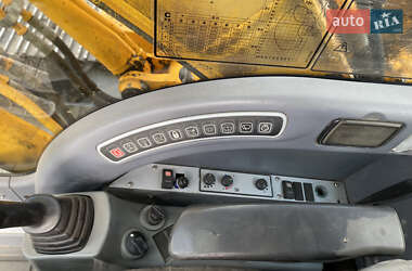 Экскаватор погрузчик JCB JS 220 2006 в 