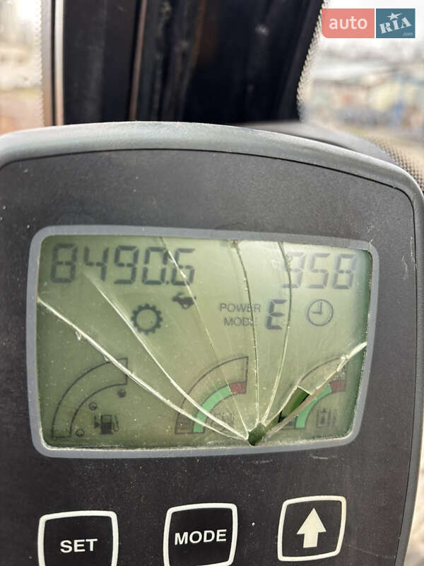 Гусеничный экскаватор JCB JS 220 2012 в Львове