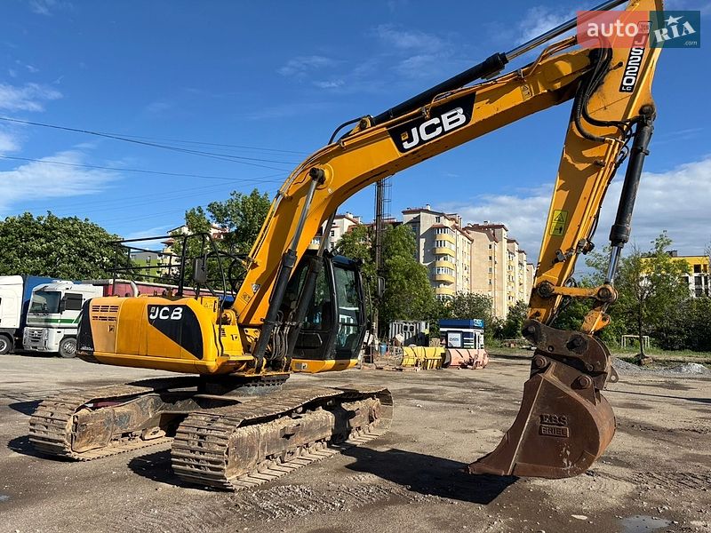 Гусеничный экскаватор JCB JS 220 2012 в Львове