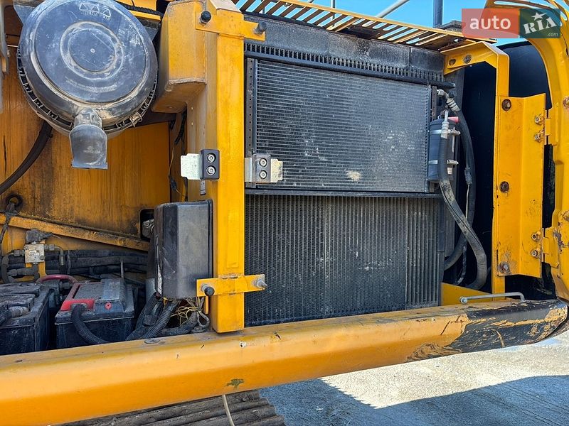Гусеничный экскаватор JCB JS 220 2012 в Львове