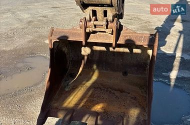 Гусеничный экскаватор JCB JS 220 2012 в Львове