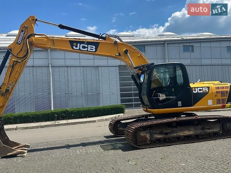 JCB JS 220 2012