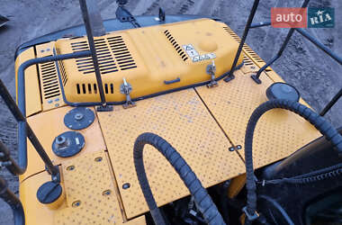 Гусеничний екскаватор JCB JS 220LC T4 2018 в 