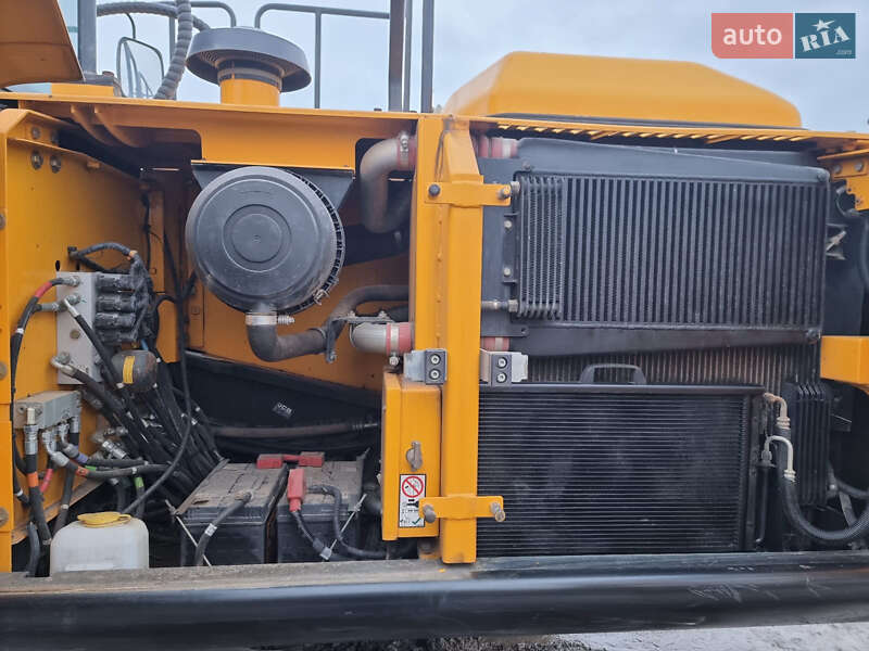 Гусеничный экскаватор JCB JS 220LC T4 2018 в Одессе