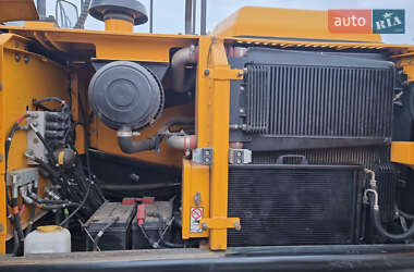Гусеничний екскаватор JCB JS 220LC T4 2018 в 
