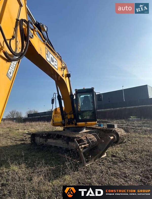 JCB JS 220LC 2013