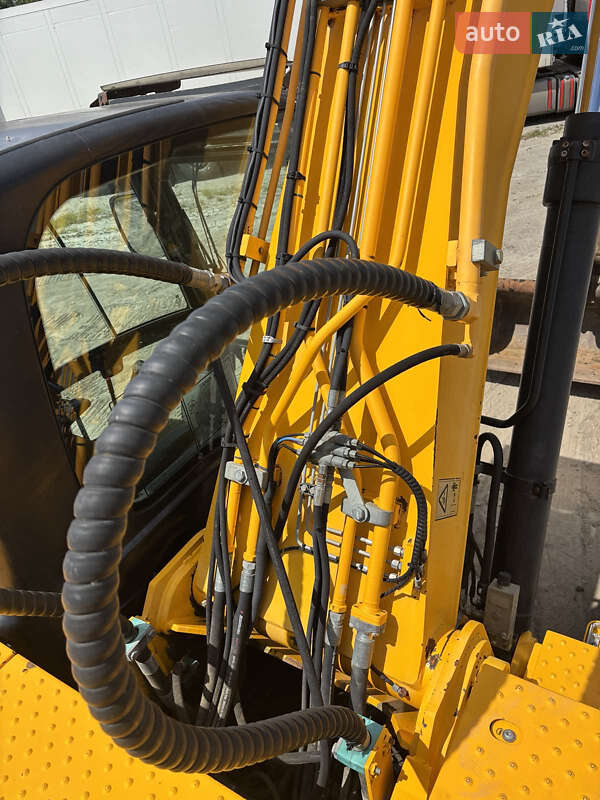 Гусеничний екскаватор JCB JS 220LC 2012 в Львові