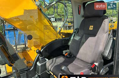 Гусеничный экскаватор JCB JS 220LC 2017 в 
