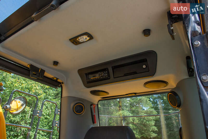 Гусеничный экскаватор JCB JS 220LC 2021 в Житомире фото 23 Гусеничный экскаватор JCB JS 220LC 2021 в Житомире