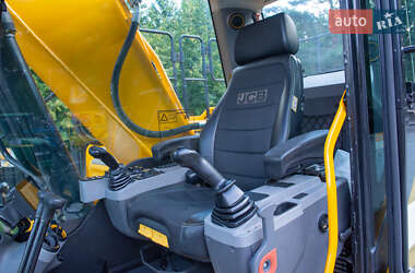 Гусеничний екскаватор JCB JS 220LC 2018 в 