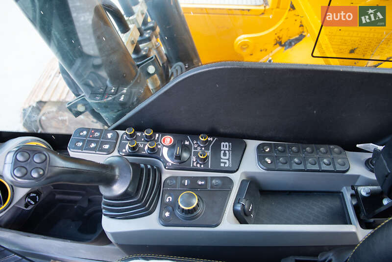 Гусеничный экскаватор JCB JS 220LC 2018 в Житомире