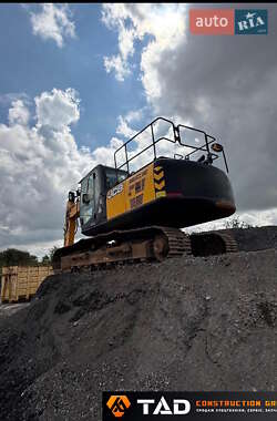 Гусеничний екскаватор JCB JS 220LC 2016 в 