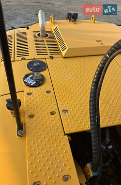 Гусеничний екскаватор JCB JS 220LC 2012 в Львові