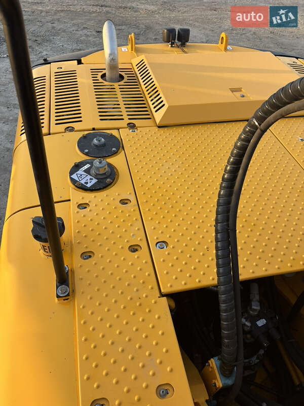 Гусеничный экскаватор JCB JS 220LC 2012 в Львове