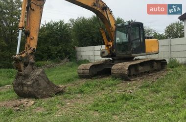 Гусеничный экскаватор JCB JS 220LC 2002 в Полтаве