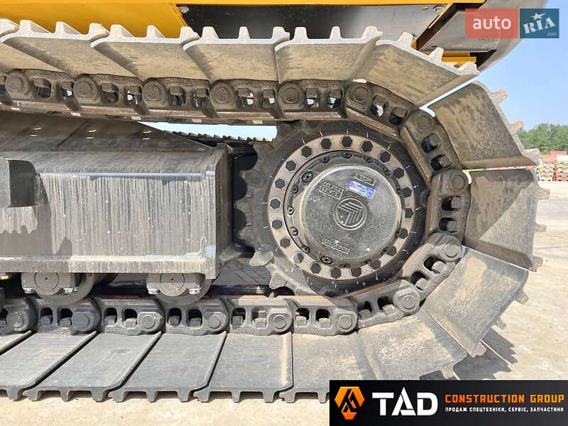 Гусеничный экскаватор JCB JS 240 2024 в Киеве